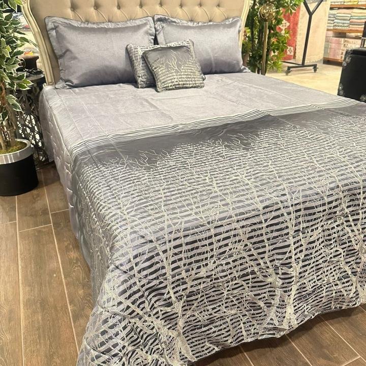 TREE Yatak Örtüsü