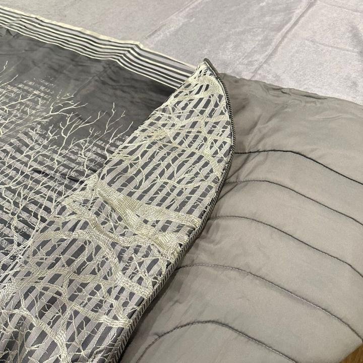 TREE Yatak Örtüsü