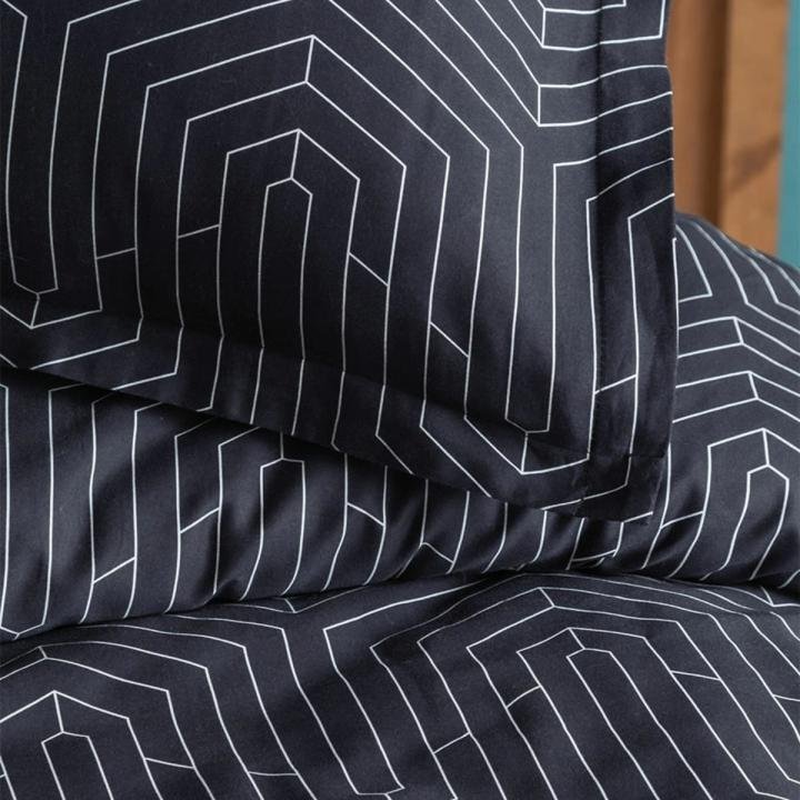 Strada Black 210 TC (83 Tel) Pamuk Saten Nevresim Takımı Tek Kişilik