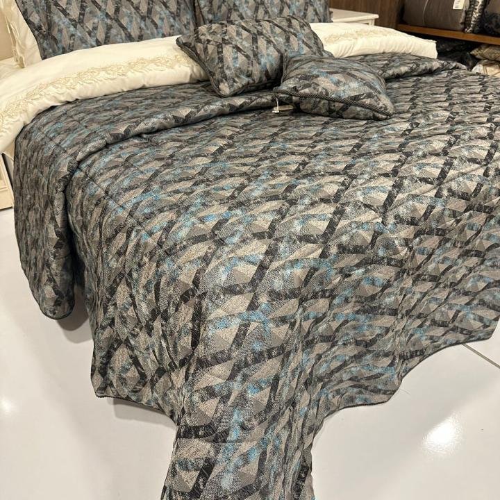 Amazon Mavi Yatak Örtüsü